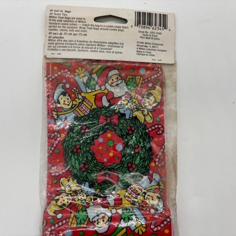 Wilton Red Christmas Wreath Treat Bags - Picture 3 of 5